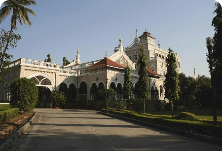 Affordable Mumbai to Pune cab service for one-way travel